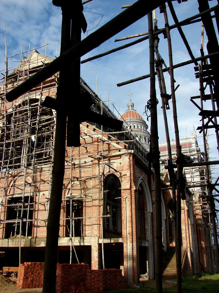 Eine neue Kirche in Cualo, Nghe An