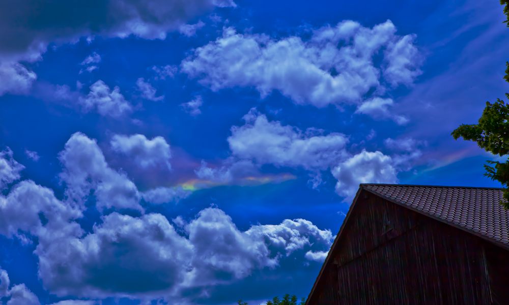 Eine Regenbogenwolke....