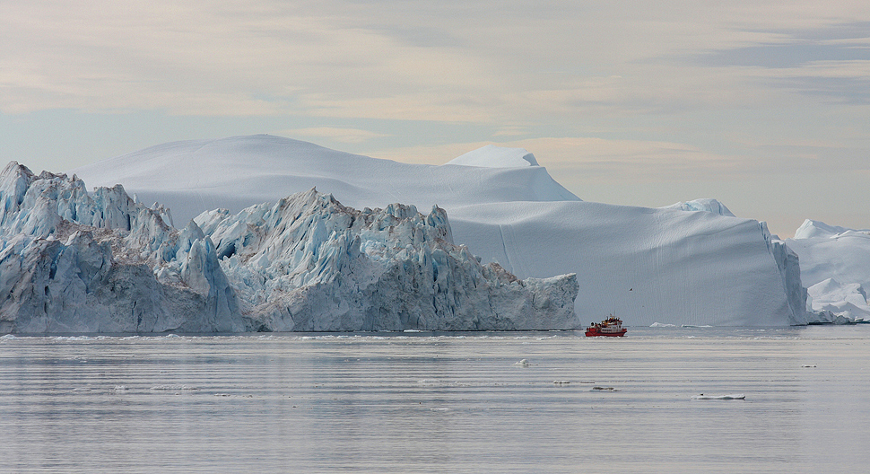 Eine Schifffahrt durch die Eisberge . Ilulissat Eisfjord, Weltnaturerbe der UNESCO.