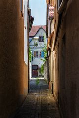 Eine schmale Gasse
