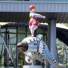 eine Skulptur im Hamburger Hafen