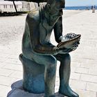 Eine Statue in Zadar