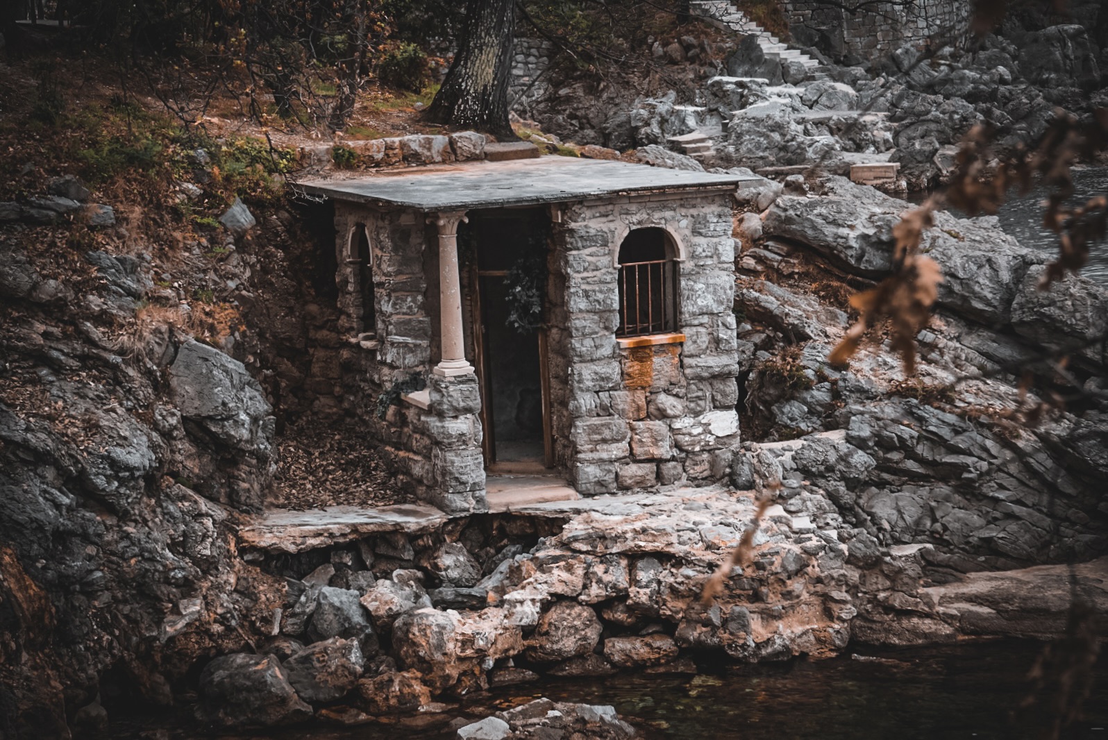 Eine Steinhütte in Opatija