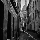 Eine Strasse am Montmartre.        ..120_2562