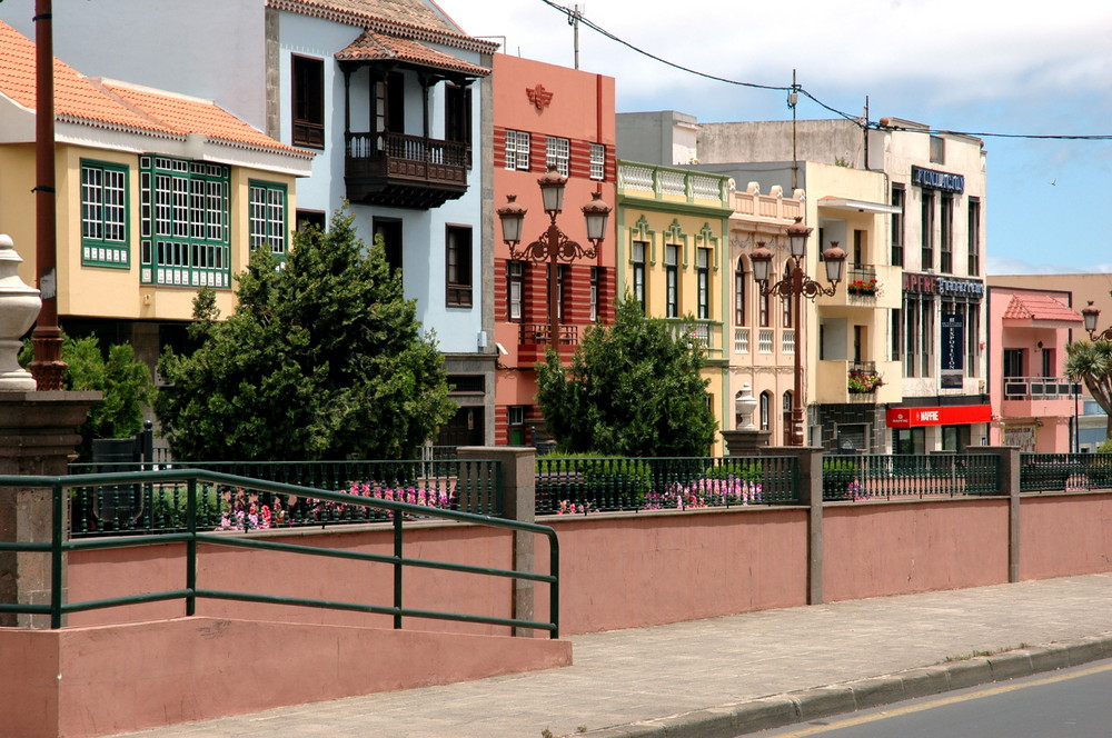 Eine Straße auf Teneriffa