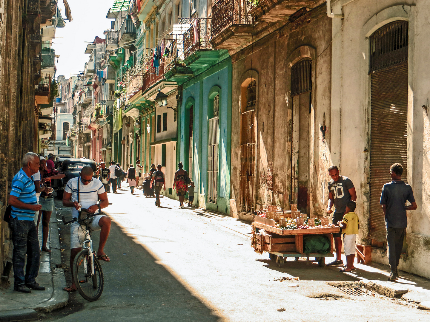 EINE STRASSE IN HAVANNA......