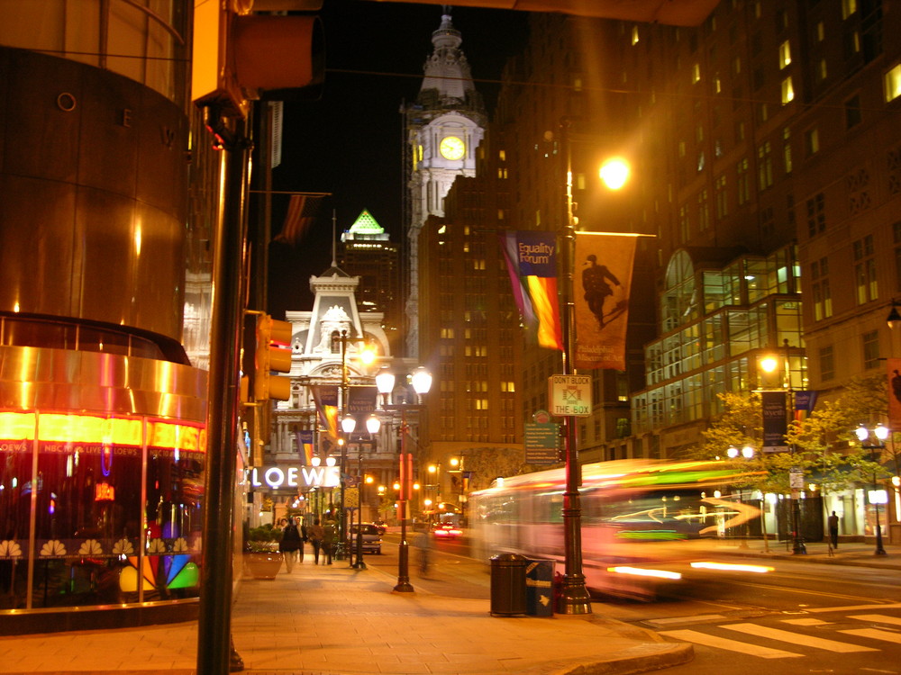 Eine Strasse in Philadelphia bei Nacht