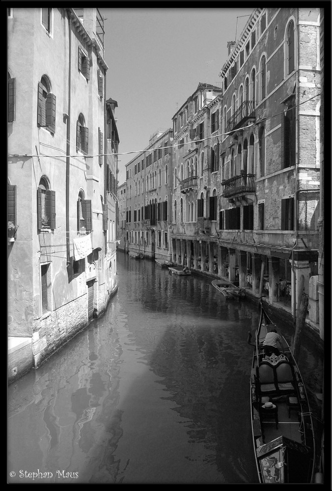 Eine Straße in Venedig