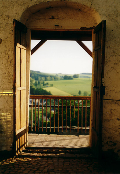 eine t r stetht f r jeden offen Foto Bild architektur eine t r stetht f r jeden offen Foto Bild architektur