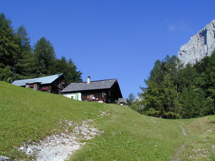 Eine typische Almhütte, oder ein Postkartenidyll? ;)