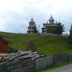 Eine typische Holzkirche in Rumänien