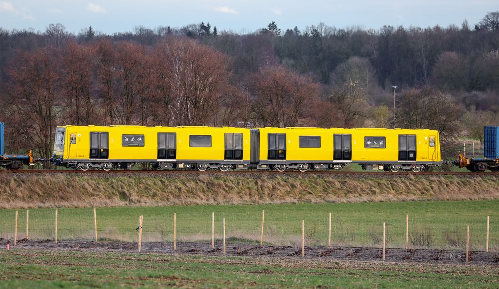 Eine U-Bahn auf der Heidekrautbahn