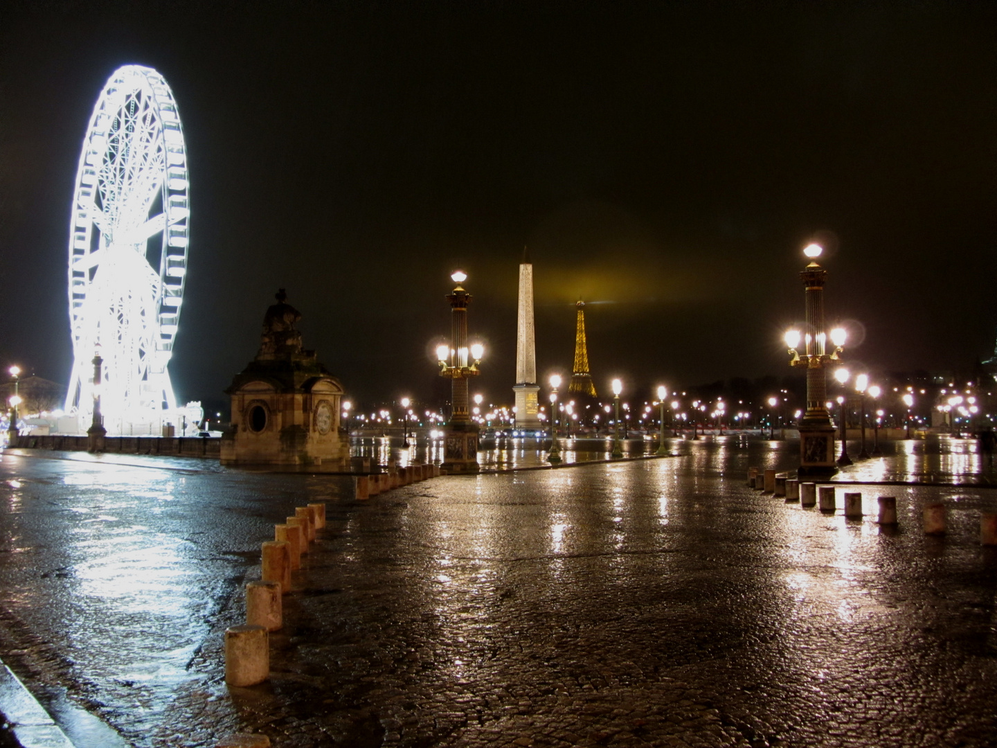 Eine verregnete Nacht in Paris