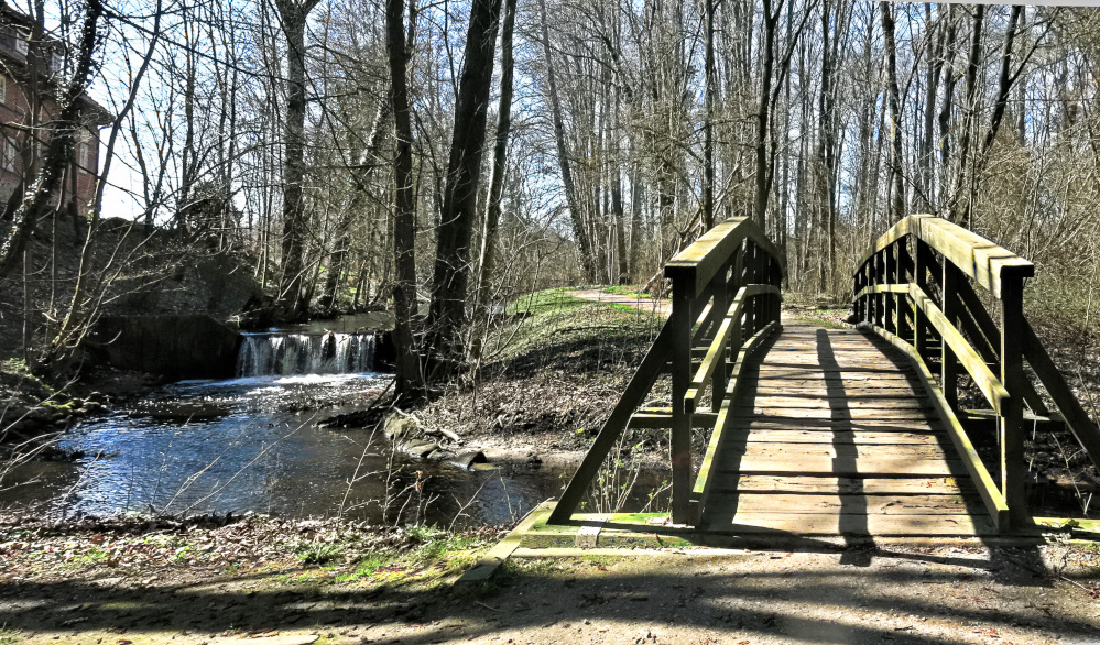 Eine von 3 Brücken rund um das Burggelände