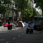 Eine von 3 gleichzeitigen (Demonstrations-)Blockaden auf den Avenidas zum Präsidenten-Palast