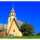 eíne von vielen Kapellen in den Dolomiten
