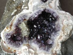 Eine weitere Amethyst-Druse aus dem Steinbruch Juchem