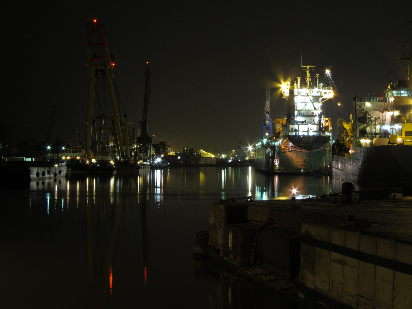 Eine Werft in Bremerhaven