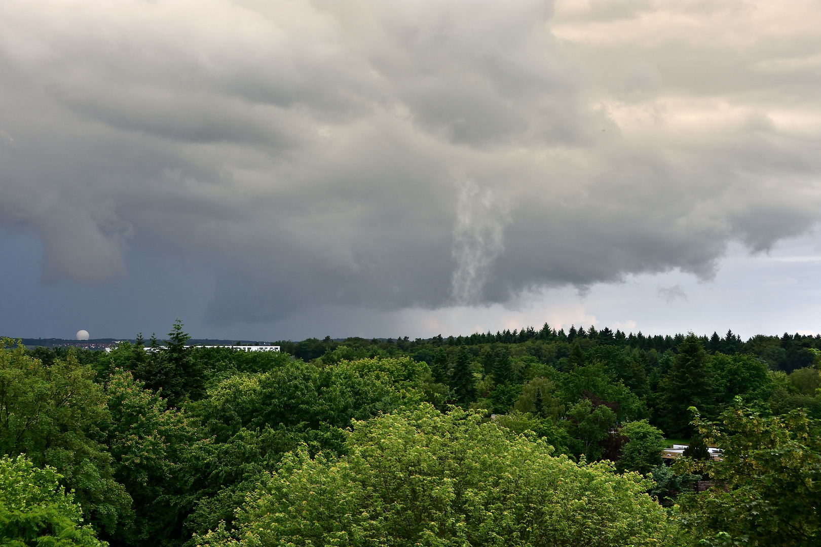 Eine Windhose entsteht