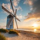 Eine Windmühle am Meer