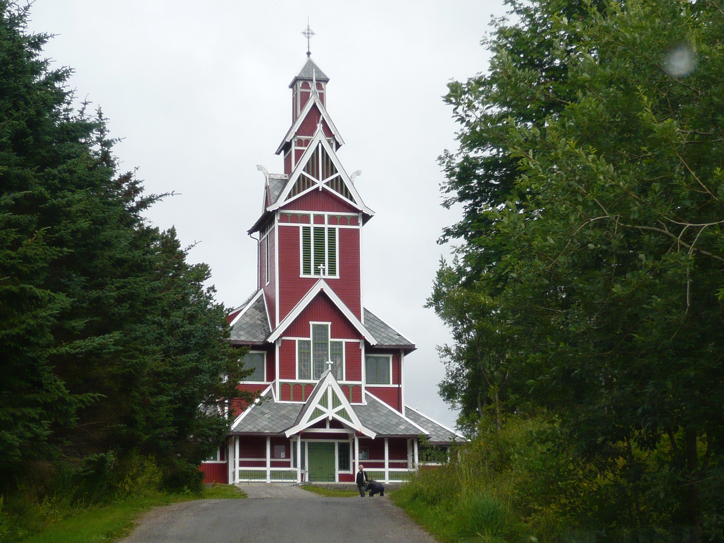 Eine Wunder Schöne Kirche Seht in ein Zufahrt zur eine Insel 