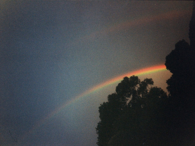 Eineinhalb Regenbogen