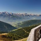 Einen herrlichen Blick auf die Pragser Dolomiten, hat man von Bonner Hütte...