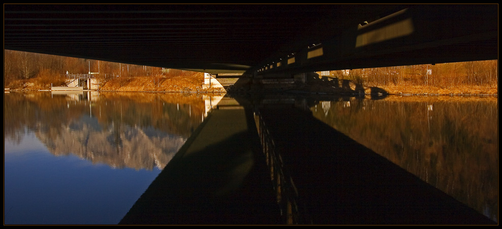 einen längeren Aufenthalt unter der Eisenbahnbrücke