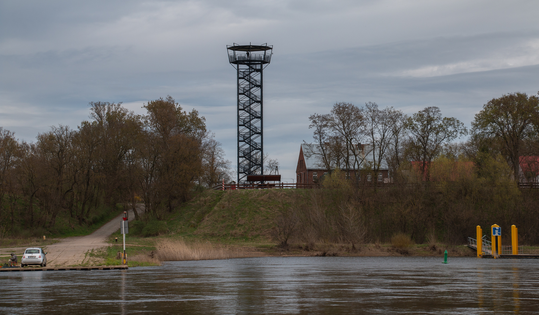 Einen neuen Aussichtsturm...