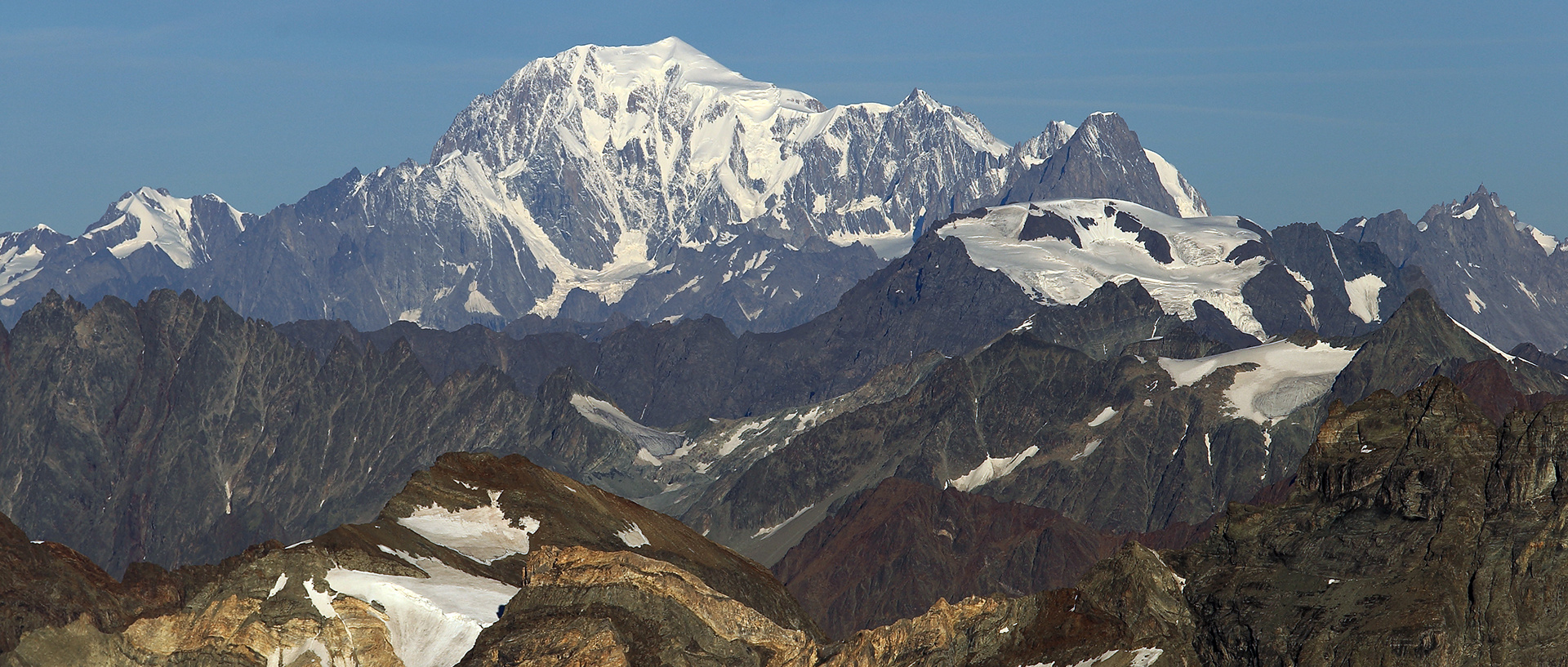 Einen Tag vor dem Nationalfeiertag der Eidgenossen in 70km der Mont Blanc...