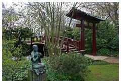 einer der Eingänge im japanischen Garten in Leverkusen I