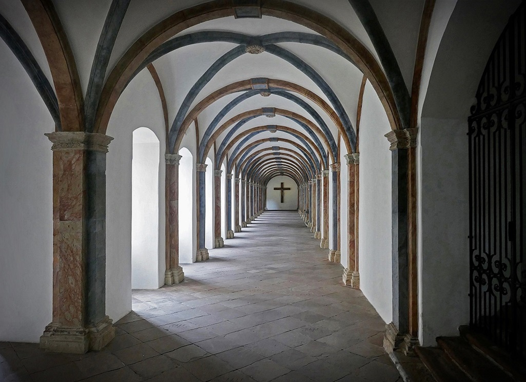 Einer der Kreuzgänge im Kloster Corvey