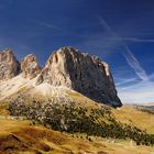 Einer der mächtigsten Berge der Dolomiten ist der Langkofel, hier in der Morgensonne...