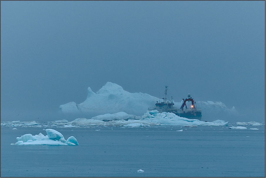 einer der wenigen fischtrawler