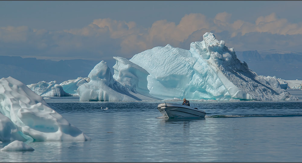 einer der zigtausend driftenden eisberge