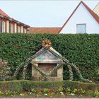 Einer von zwei Osterbrunnen in Effeltrich