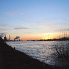 Eines Abends Am Rhein In Duisburg