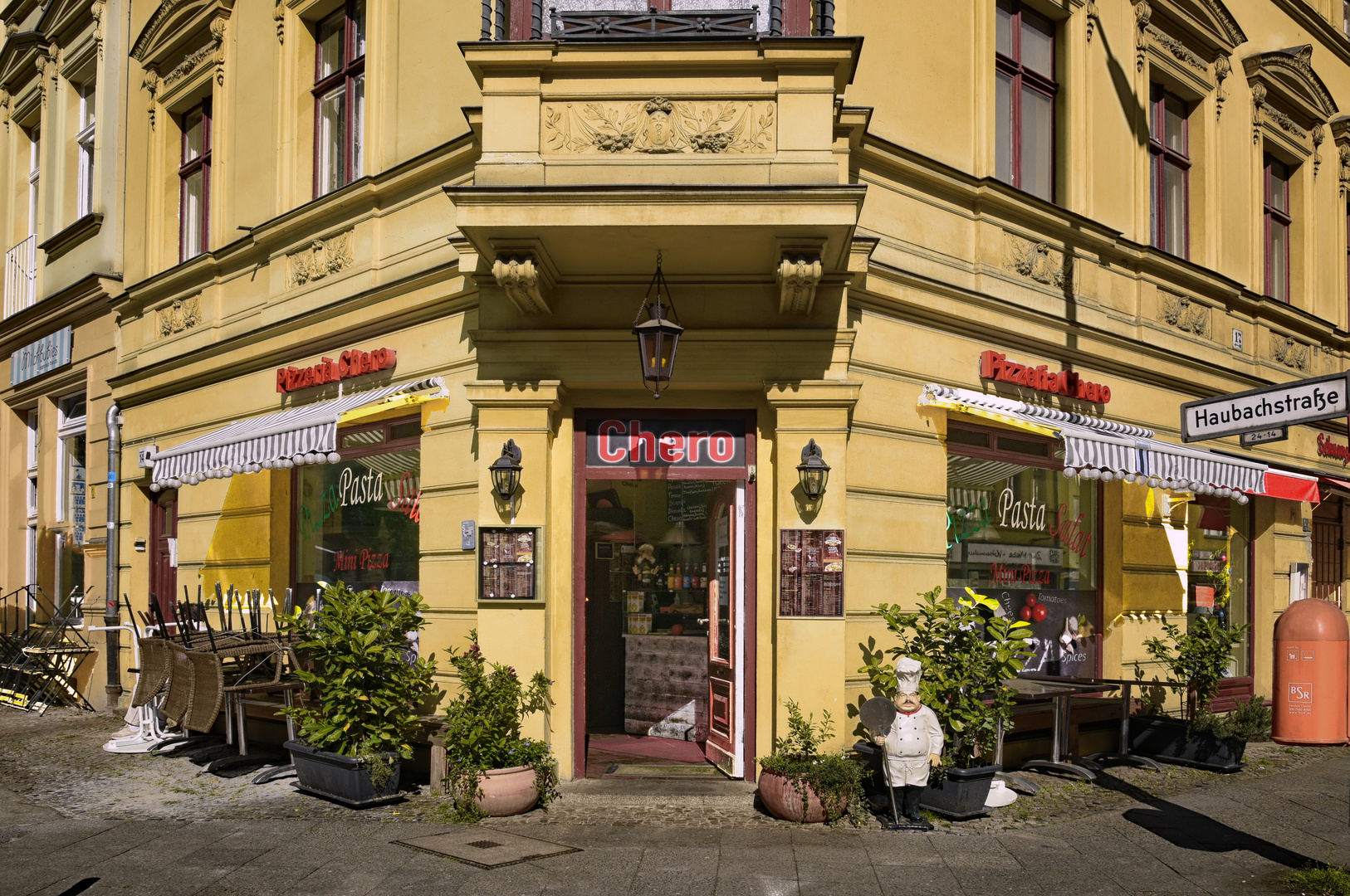 Eines der ältesten Häuser Berlins - Charlottenburg  -