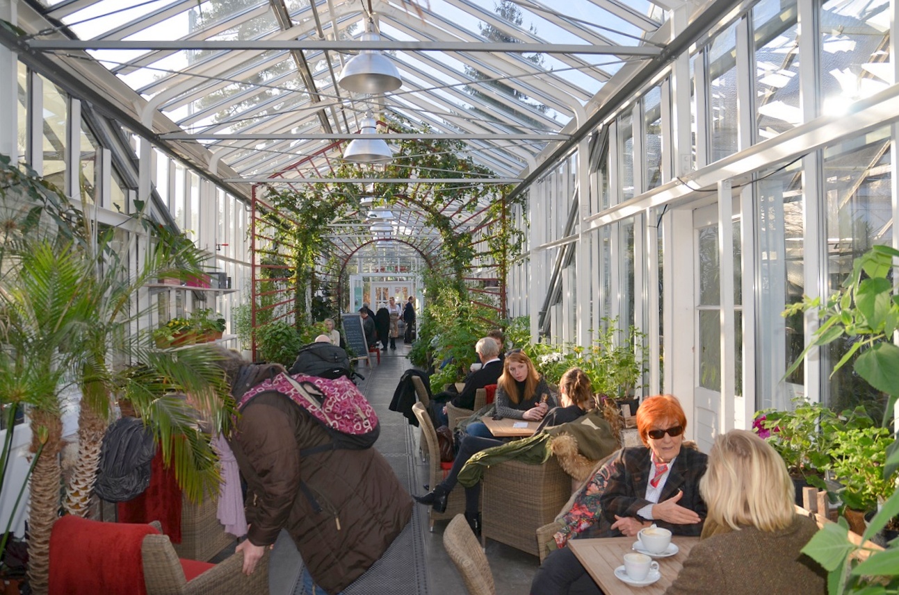 eines der schönsten cafès in berlin Foto & Bild erwachsene, alltagsereignisse, menschen in der