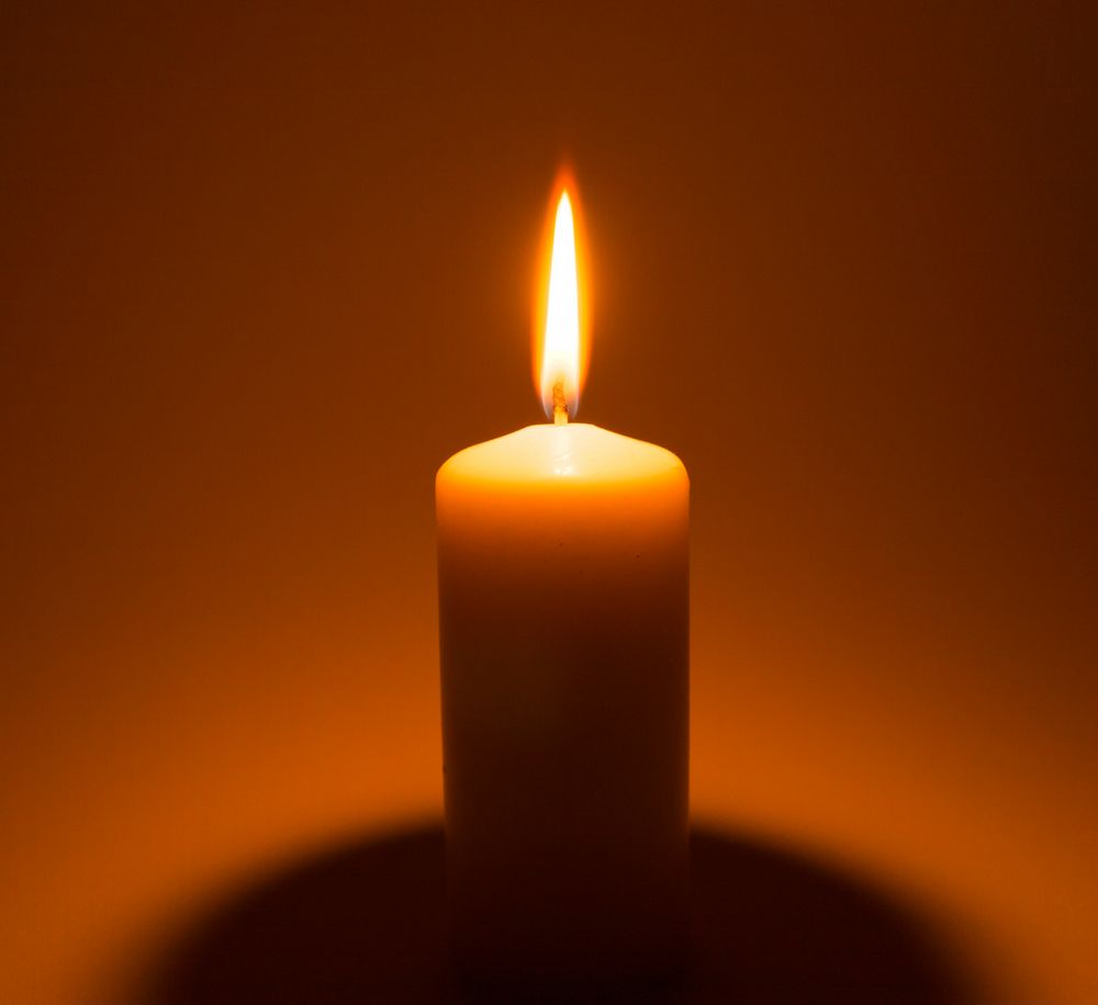 Einfach nur eine Kerze Foto & Bild lampen und leuchten, alltagsdesign, studiofotos Bilder auf Einfach nur eine Kerze Foto & Bild lampen und leuchten, alltagsdesign, studiofotos Bilder auf