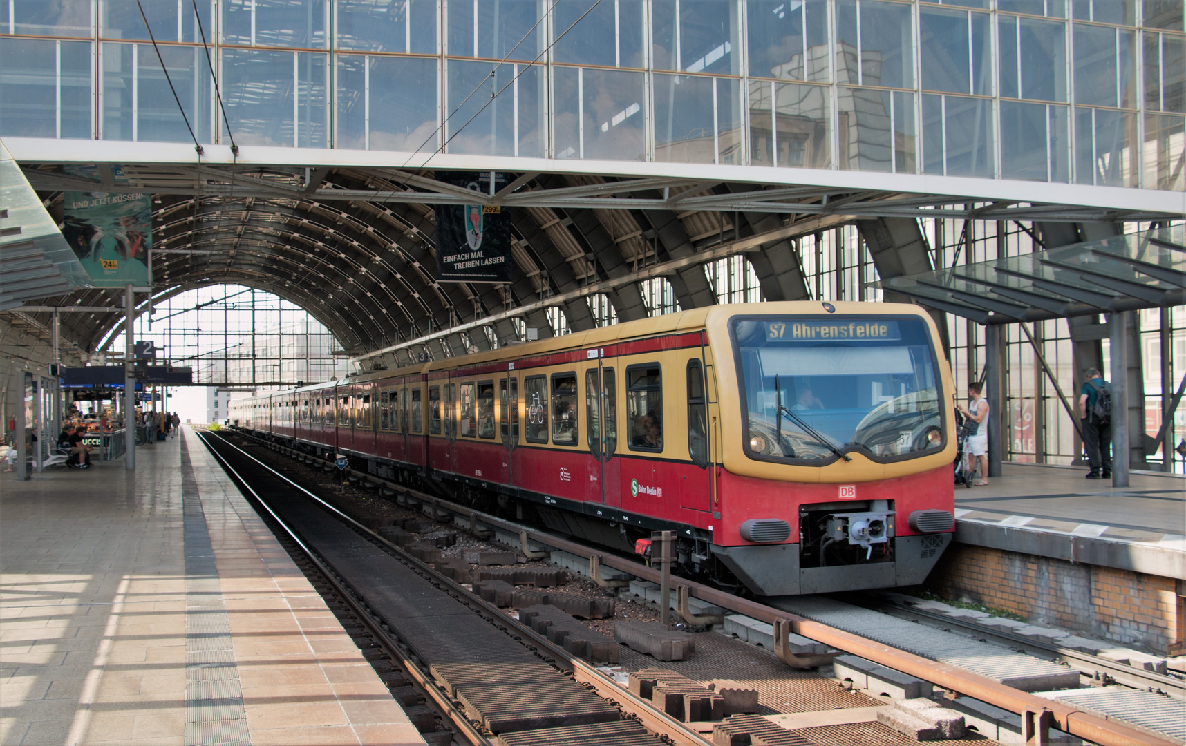 Einfach nur "S - Bahn"...