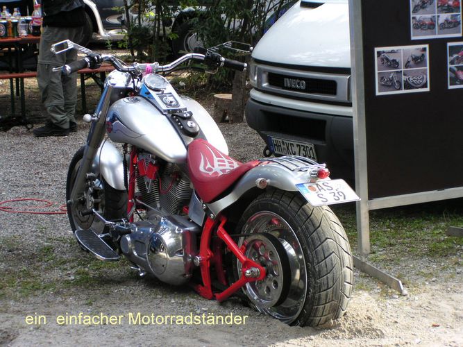 einfacher Motorradständer