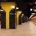 Einfahren der U-Bahn Richard-Wagner-Platz