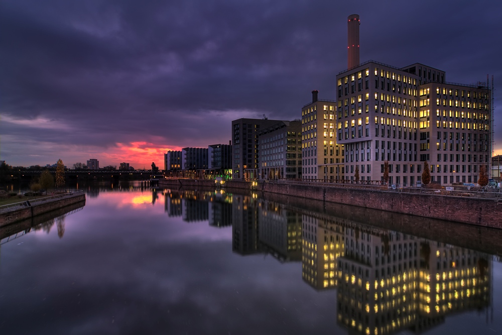 Einfahrt des Frankfurter Westhafens