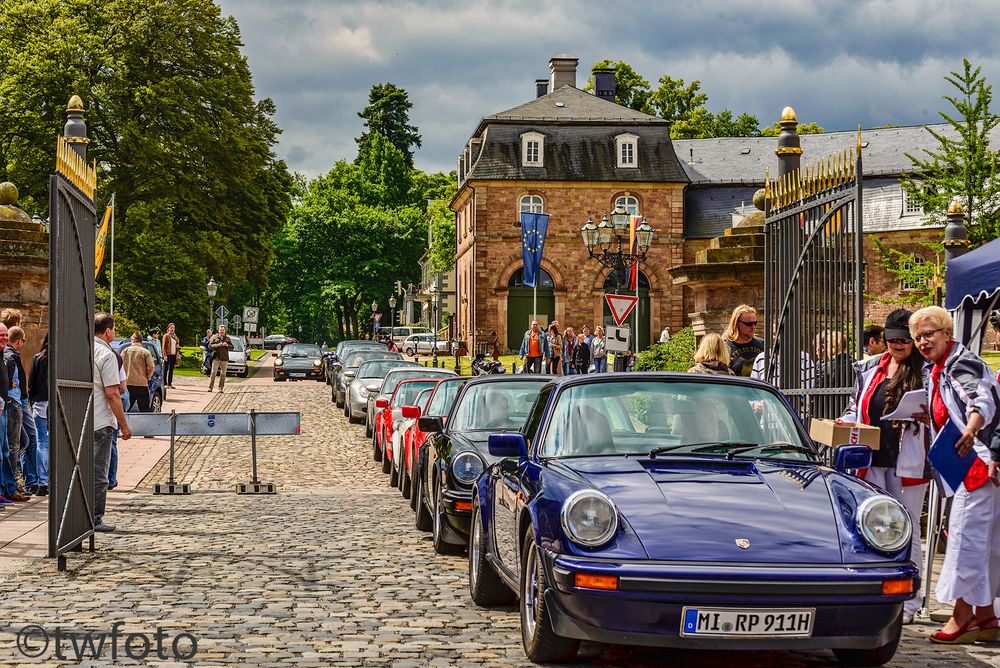 Einfahrt Elfertreff-Jahrestreffen 2014 Residenzschloss Bad Arolsen