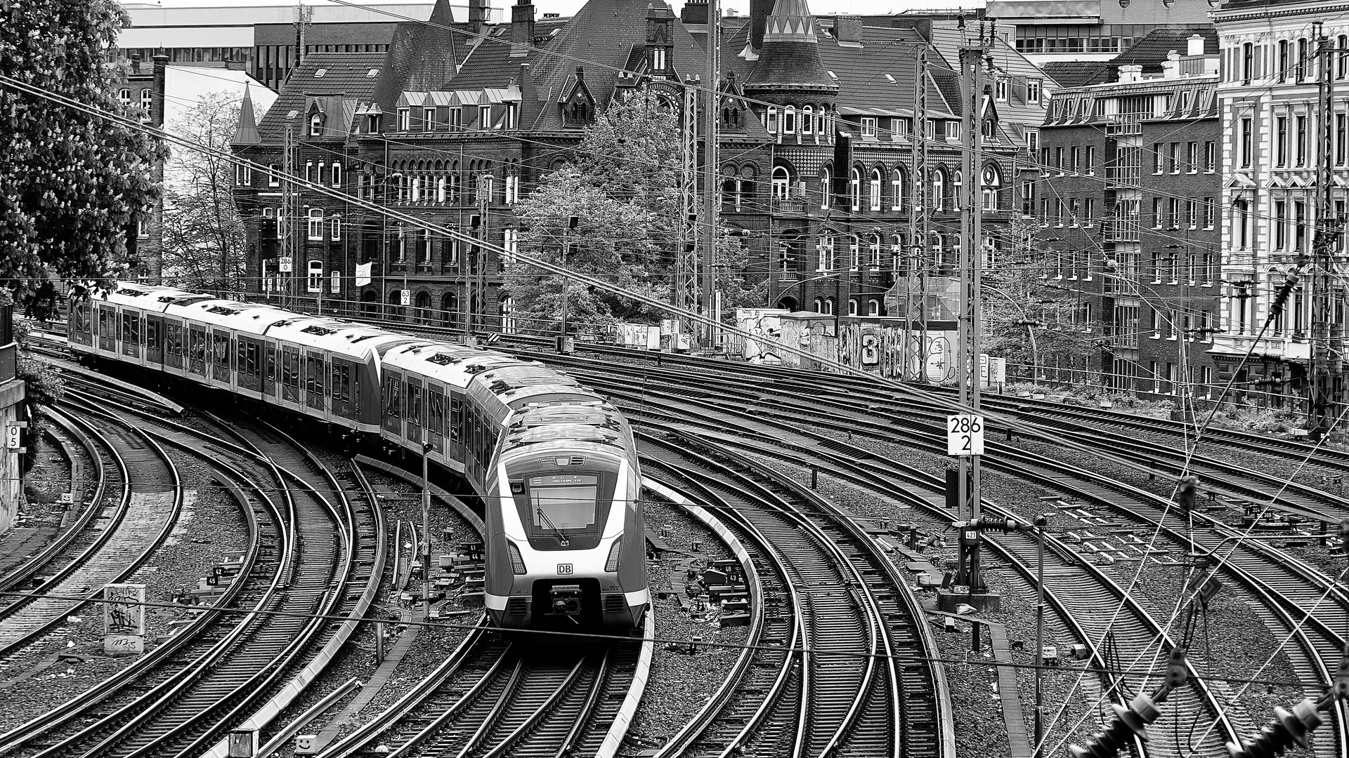 Einfahrt Hamburg Hauptbahnhof 