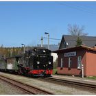 Einfahrt in den Bahnhof Kretscham-Rothensehma