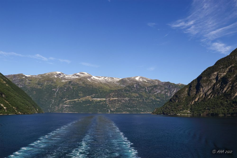 Einfahrt in den Geiranger Fjord