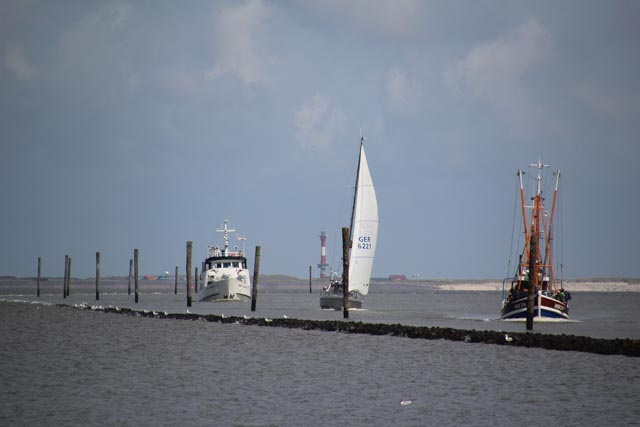 Einfahrt in den Hafen