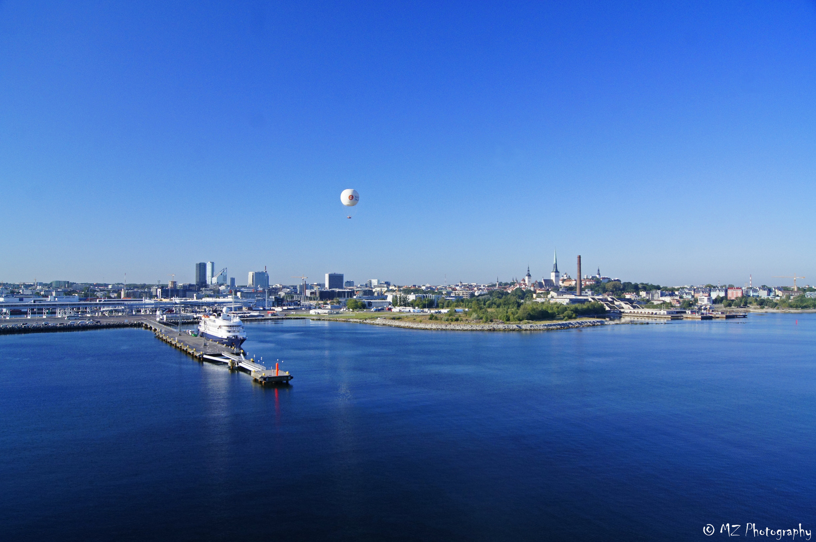 Einfahrt in den Hafen von Tallinn